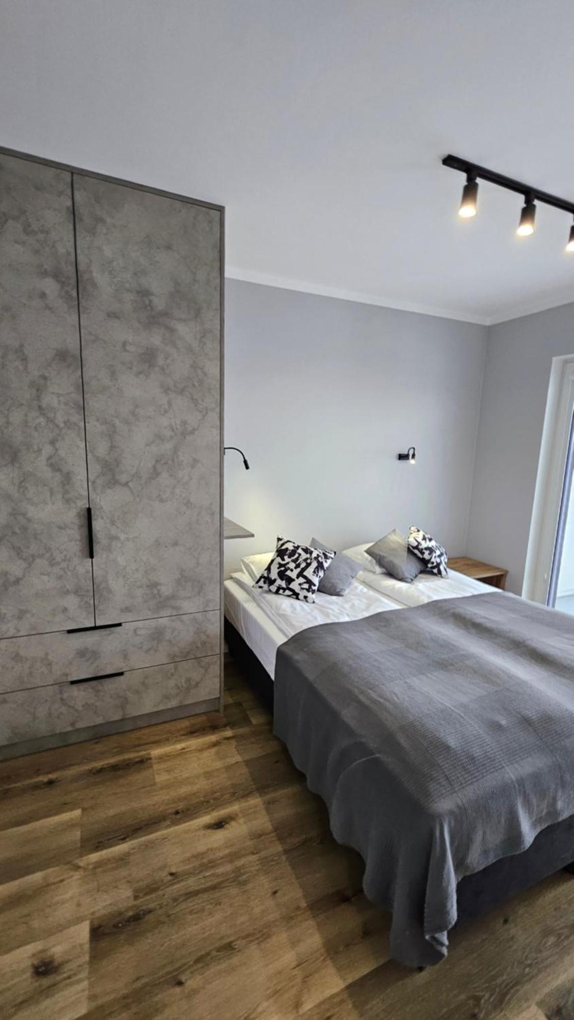 Apartament Bulgarska 59 - Sypialnia I Salon - 40M2 - Self Check In 24H Poznan Luaran gambar