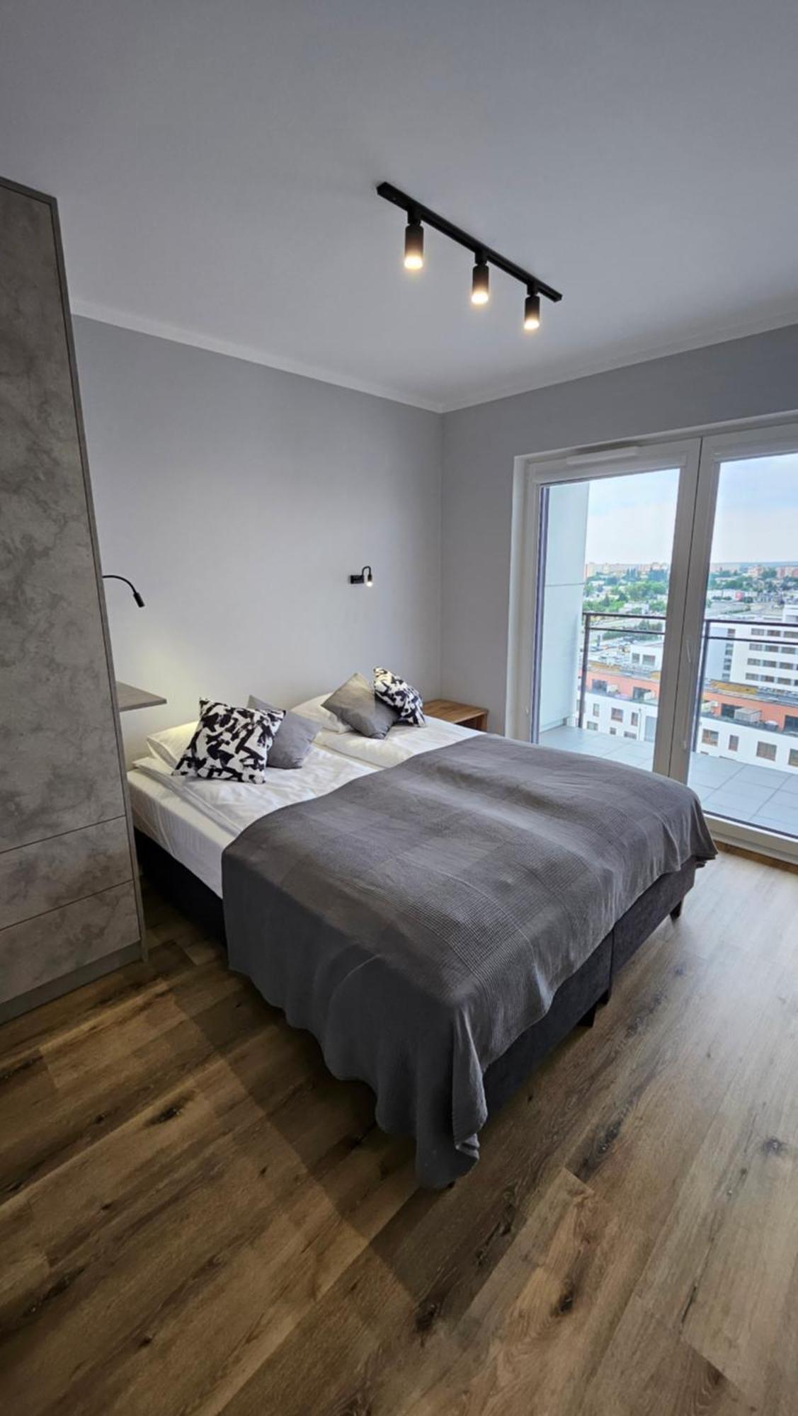 Apartament Bulgarska 59 - Sypialnia I Salon - 40M2 - Self Check In 24H Poznan Luaran gambar
